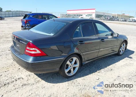 2005 Mercedes-Benz C 230 Kompressor Sport из США, поврежденный, VIN WDBRF40J05F702618